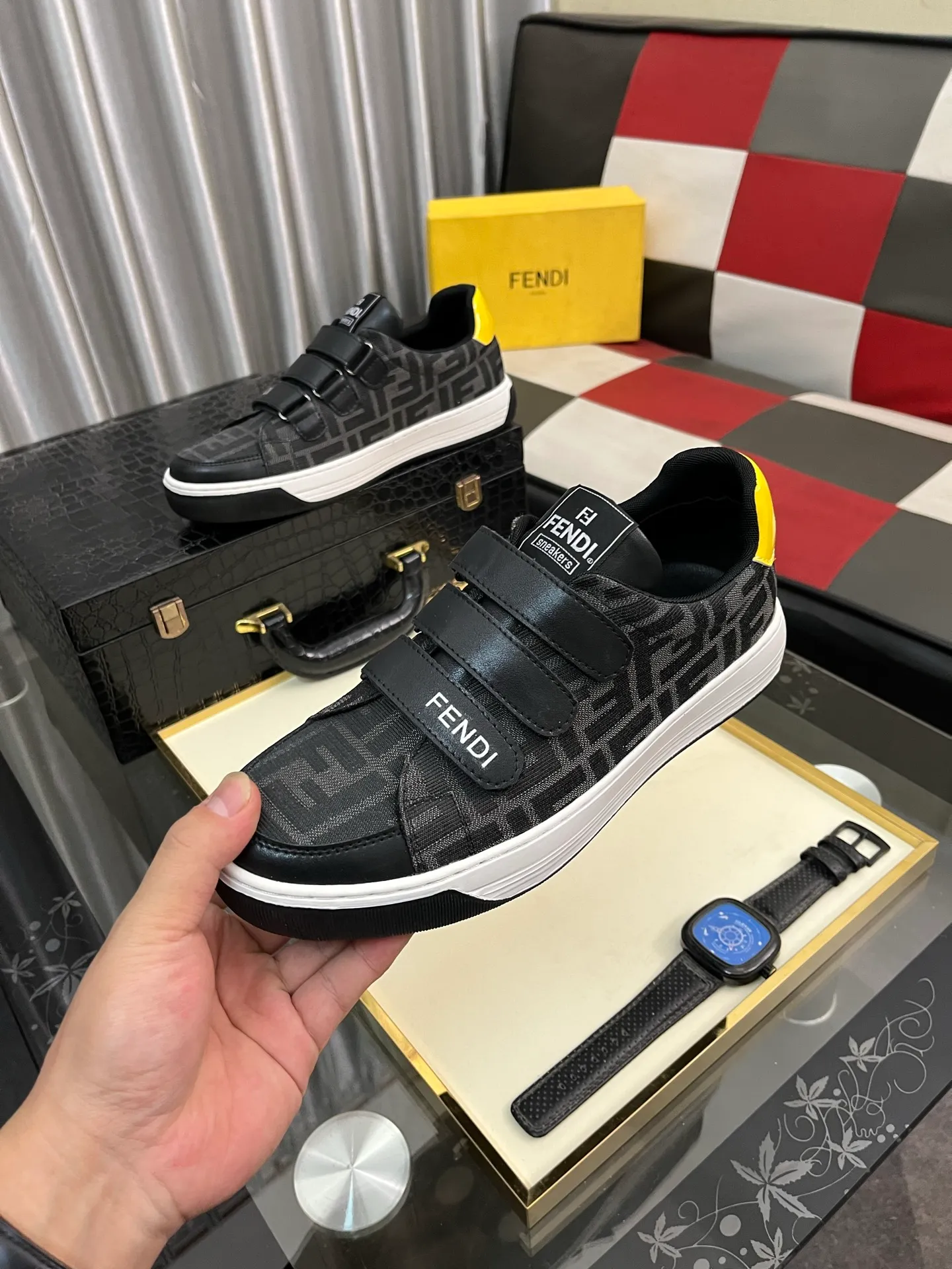 Men's Men's Shoes💰420⌚️⌚️[Fendi] Fendi's latest casual shoes for men! Available at counters simultaneously! A one-to-one replica of the original. The interior is made of top-grade sheepskin, and the original factory-supplied rubber outsole is used. Leading new fashion concepts. Matching code: 38-442️⃣Colors available